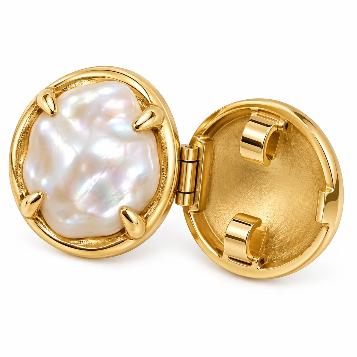 Baroque Pearl Button Cover thumbnail 3