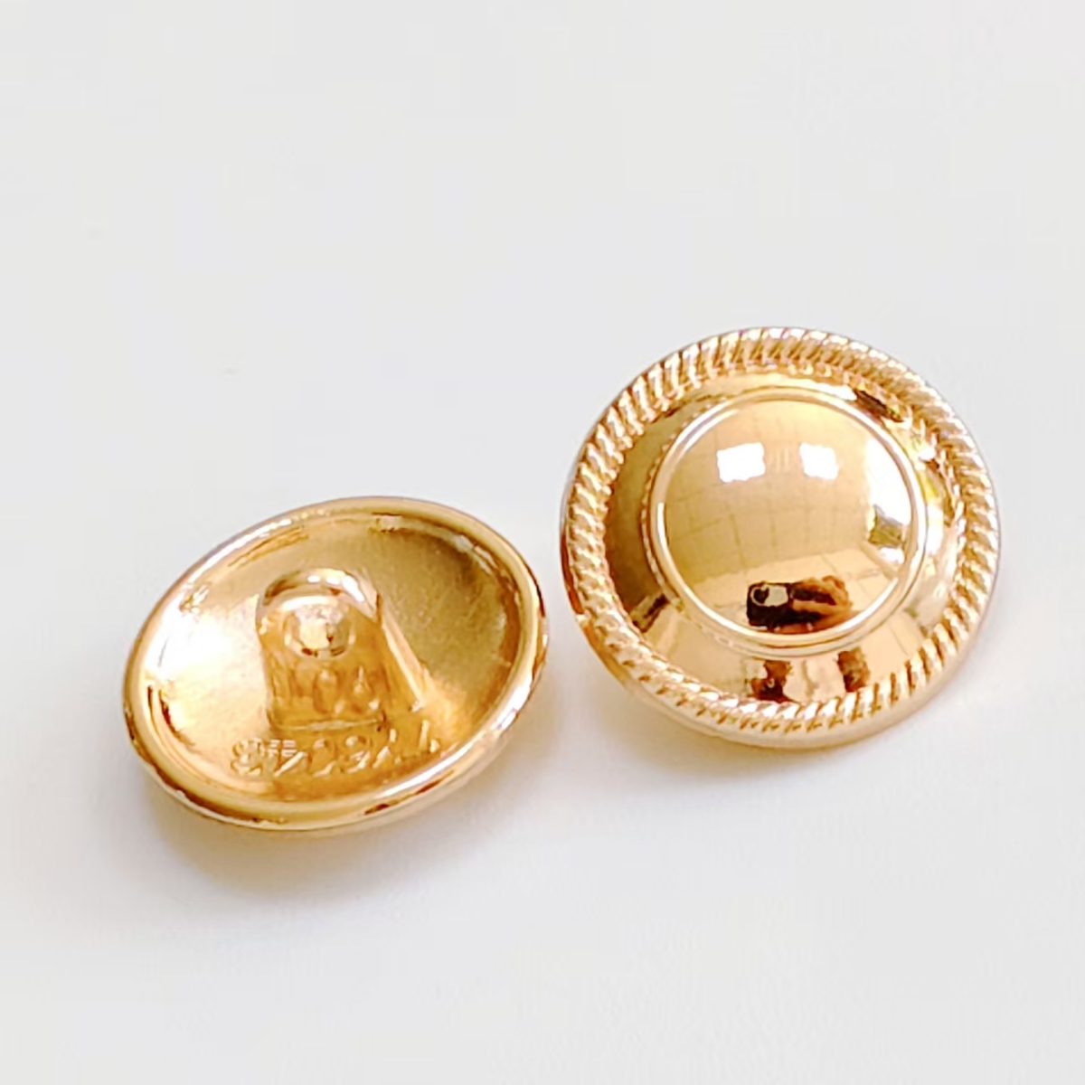 Rhinestone Zinc Alloy Shank Button (Ref. 17205) hardware product image
