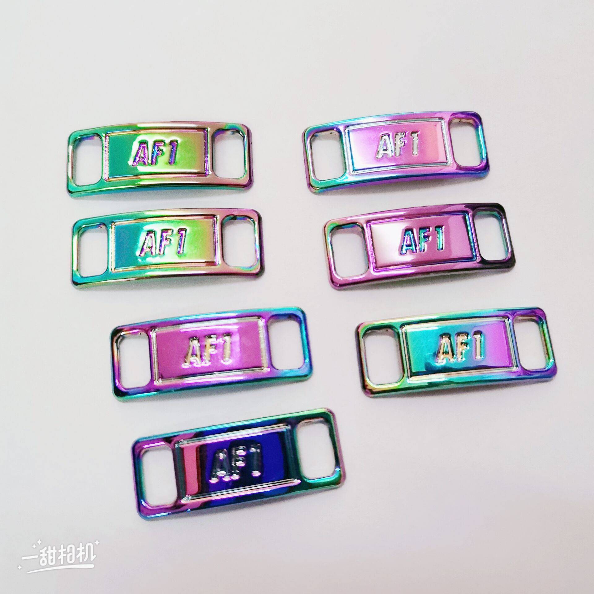 Sneaker Lace Tag and Lock hardware product image