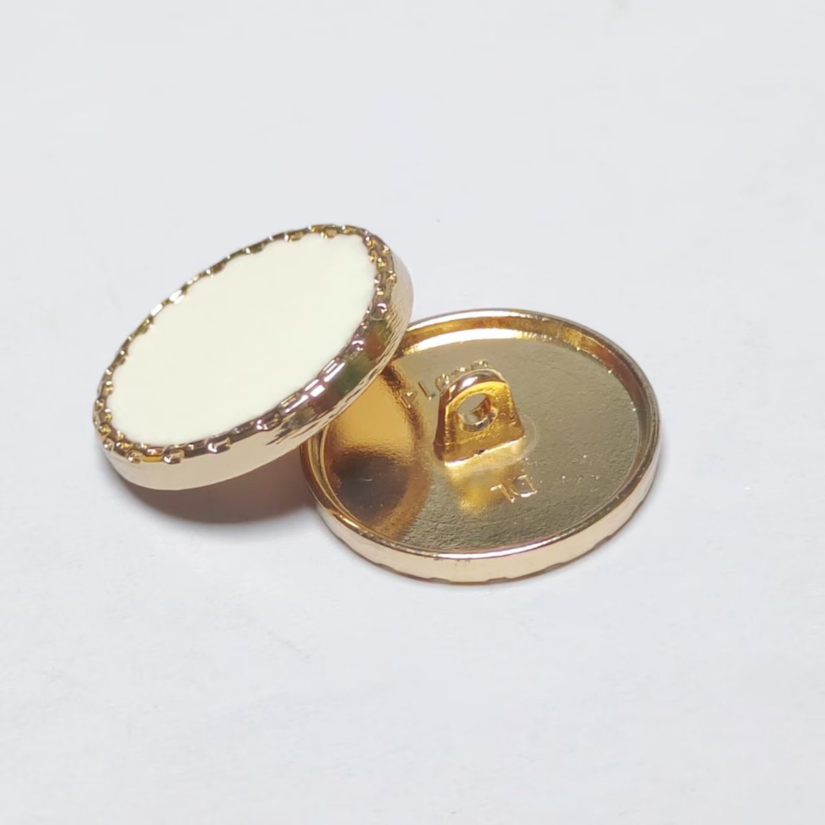Zinc Alloy Button (Ref. 37267) hardware product image
