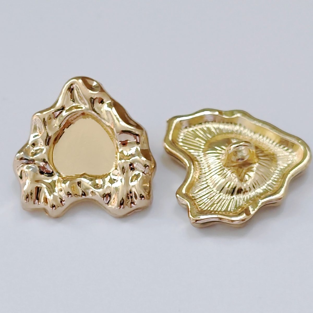 Heart 2-Hole Zinc Alloy Snap Button hardware product image